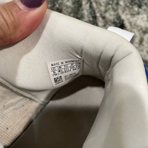 Addias - Picture 5 of 7